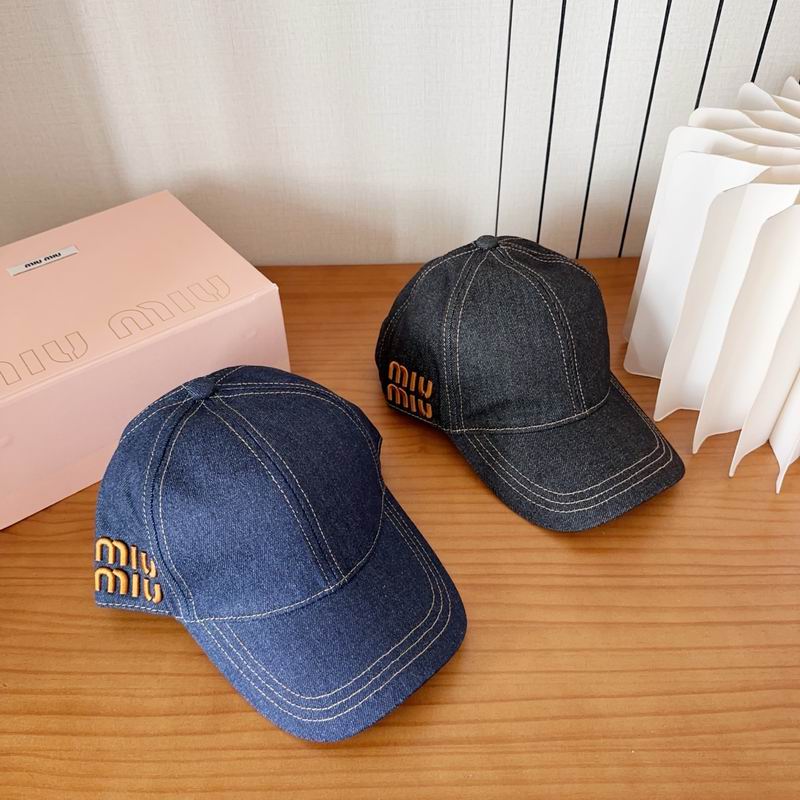 Miumiu Cap dx81